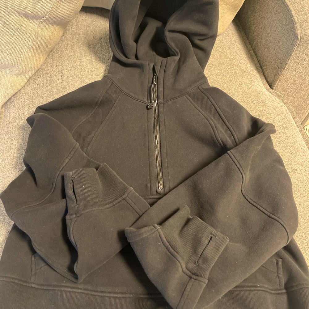 lulemon sweatshirt